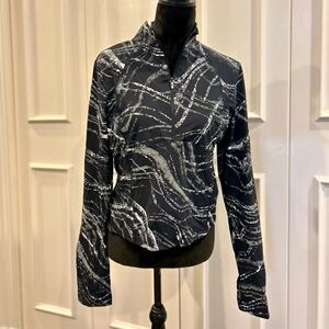 PINK Active Victoria's Secret Black and White Patterned Top